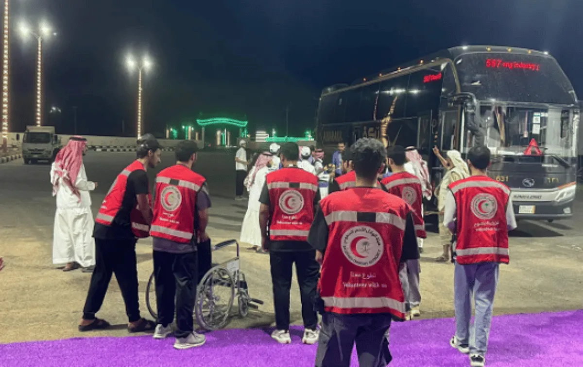 الهلال الأحمر في نجران يوفر خدمات صحية للحجاج الوافدين من منفذ الوديعة الهلال الأحمر في نجران يوفر خدمات صحية للحجاج الوافدين من منفذ الوديعة