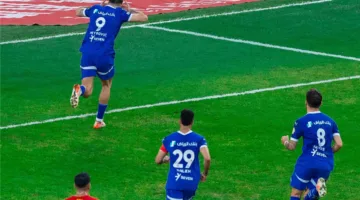 الهلال يتفوق على القادسية بهدفين نظيفين ويصعد إلى المركز الثاني في الدوري السعودي.