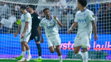 الهلال يحقق انتصاراً مثيراً على الفتح بأربعة أهداف في مباراة مثيرة