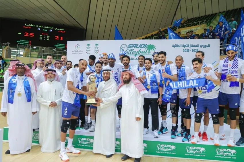 الهلال يحقق لقب الدوري والخليج يكمل الصورة المثالية. الهلال يحقق لقب الدوري والخليج يكمل الصورة المثالية.