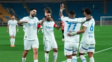 الهلال يلتقي الفتح في مباراة حاسمة.. والنصر يستضيف التعاون في دوري روشن