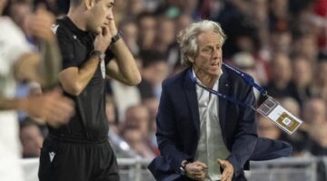 الهلال ينهي اتفاقه مع مدرب عالمي خلفًا لـ جيسوس