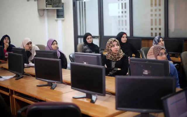 الهيئة المالية تقرر تمديد فترة تقديم عروض الاستحواذ على القاهرة للخدمات التعليمية لمدة 30 يوم عمل. الهيئة المالية تقرر تمديد فترة تقديم عروض الاستحواذ على القاهرة للخدمات التعليمية لمدة 30 يوم عمل.