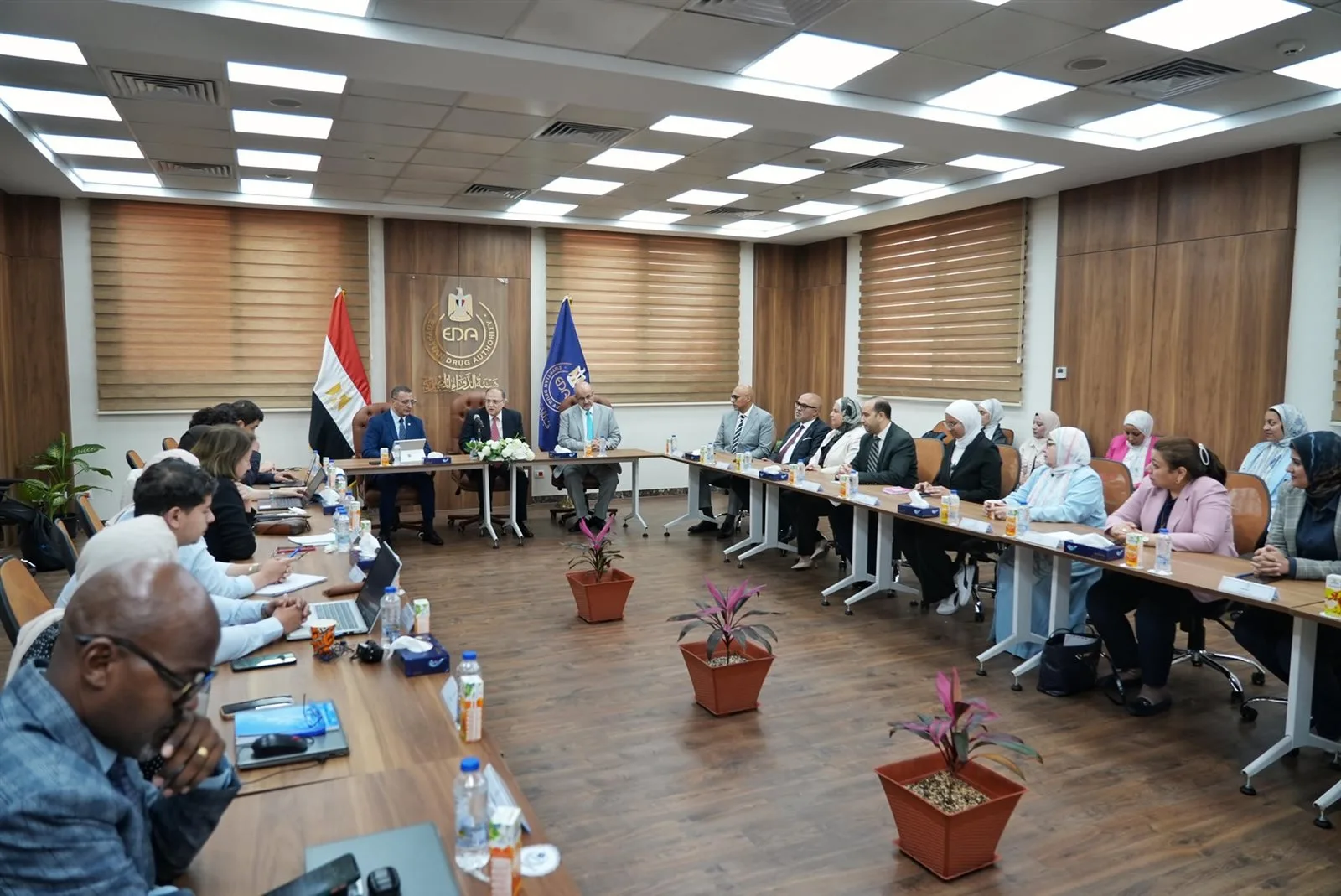 الهيئة المصرية للأدوية تعزز تحسين نظام الرقابة الدوائية في الجزائر خلال زيارة ناجحة. الهيئة المصرية للأدوية تعزز تحسين نظام الرقابة الدوائية في الجزائر خلال زيارة ناجحة.
