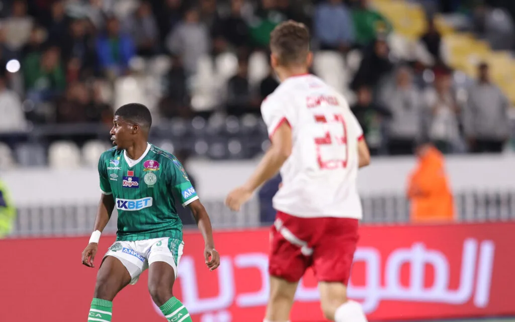 الوداد يطوي صفحة الخلاف مع لاعب الرجاء
