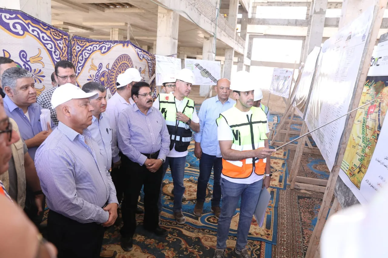 الوزير يزور الخط الثاني للقطار الكهربائي السريع من القاهرة إلى المنيا ومنطقة وادي سريرية الصناعية الوزير يزور الخط الثاني للقطار الكهربائي السريع من القاهرة إلى المنيا ومنطقة وادي سريرية الصناعية