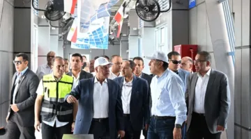 الوزير يوضح لرئيس الوزراء مستقبل ميكروباصات الدائري عقب بدء تشغيل الأتوبيس الترددي