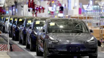 اليابان تفكر في دعم محطات شحن السيارات الكهربائية لشركة تسلا خلال مناقشات التعريفات الجمركية