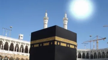 اليوم.. الشمس تتوسط الكعبة المشرفة في حدث فلكي استثنائي