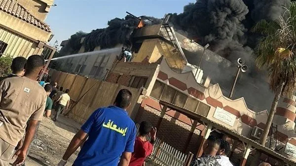 امتداد حريق في مصنع بلاستيك بالمنطقة الصناعية بأكتوبر لمخزن بالات خشب