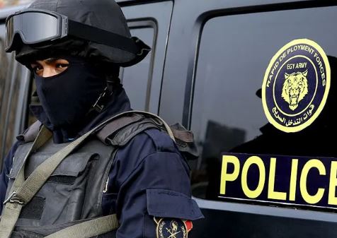 مصرع تاجري مخدرات وأسلحة عقب تبادل لإطلاق النيران مع قوات الشرطة بأسوان
