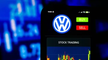 انخفاض أسعار أسهم شركات السيارات الأوروبية بسبب تزايد القلق من تفاقم الحرب التجارية.