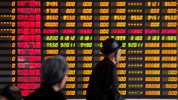 انخفاض المؤشرات الصينية نتيجة خسائر في قطاعات السيارات والتعدين انخفاض المؤشرات الصينية نتيجة خسائر في قطاعات السيارات والتعدين