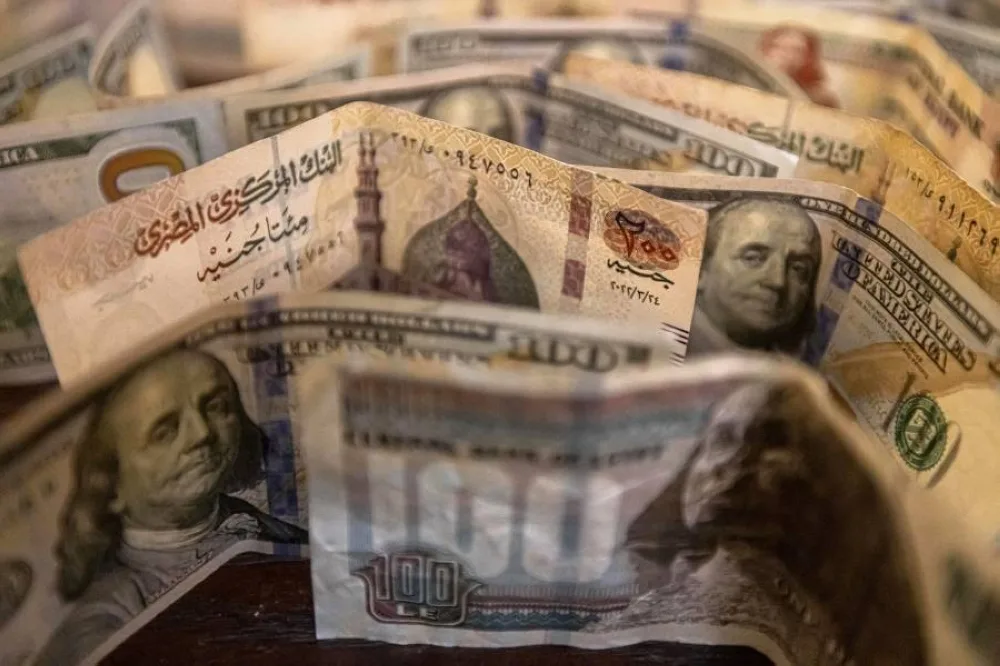 انخفاض سعر الدولار في مصر لأدنى مستوى خلال 6 أشهر.. ما أسباب هذا التراجع؟ انخفاض سعر الدولار في مصر لأدنى مستوى خلال 6 أشهر.. ما أسباب هذا التراجع؟