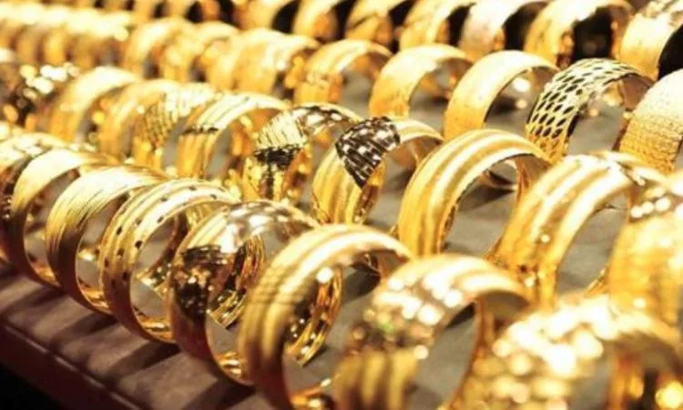 انخفاض سعر الذهب عالمياً مع زيادة قيمة الدولار انخفاض سعر الذهب عالمياً مع زيادة قيمة الدولار