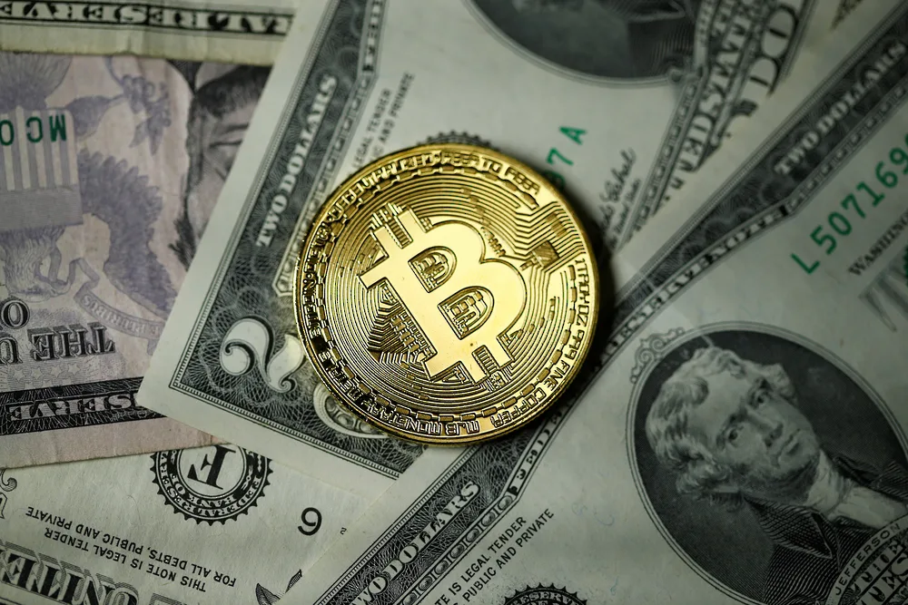 انخفاض قيمة الدولار مع ارتفاع عملة البيتكوين الرئيسية انخفاض قيمة الدولار مع ارتفاع عملة البيتكوين الرئيسية