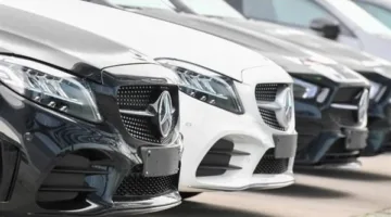 انخفاض مبيعات السيارات الأوروبية التقليدية يدعم زيادة انتشار السيارات الكهربائية والهجينة