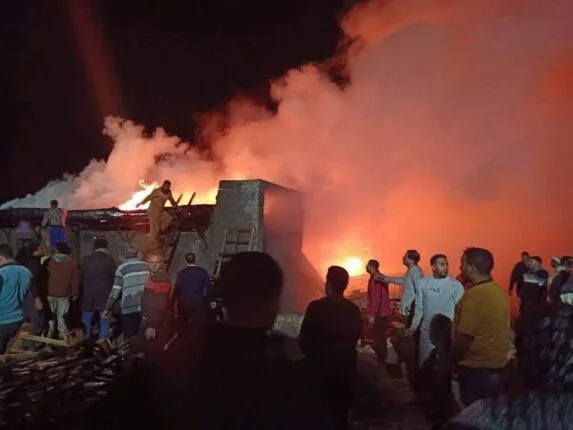 اندلاع حريق داخل مصنع بلاستيك في المنطقة الصناعية الثالثة بأكتوبر