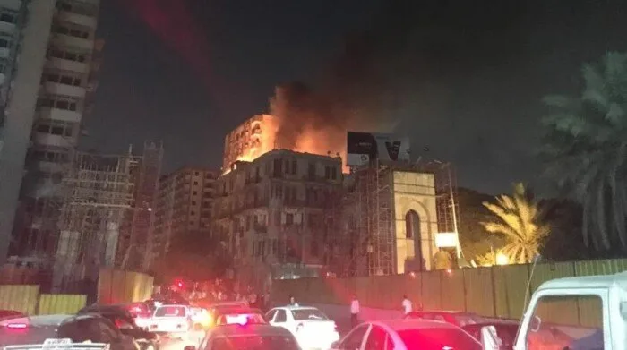 اندلاع حريق في مستشفى قصر العيني واستدعاء ثلاث سيارات إطفاء اندلاع حريق في مستشفى قصر العيني واستدعاء ثلاث سيارات إطفاء