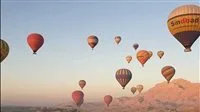 إلغاء رحلات المنطاد في الأقصر اليوم وغدًا نتيجة لتدهور الظروف الجوية.