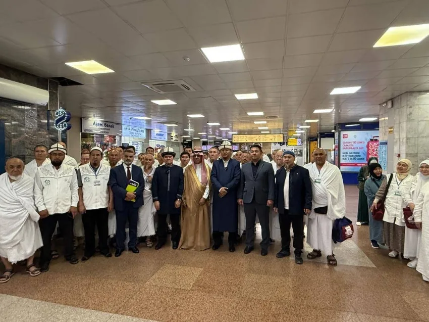 انطلاق أول مجموعة من حجاج جمهورية قرغيزستان إلى الأماكن المقدسة انطلاق أول مجموعة من حجاج جمهورية قرغيزستان إلى الأماكن المقدسة