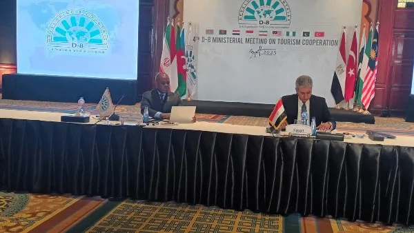 انطلاق الاجتماع الرابع لوزراء السياحة الأعضاء بمنظمة الدول الثماني النامية بمصر