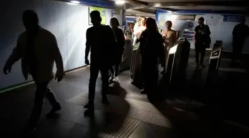 انقطاع التيار الكهربائي يؤثر على الاتصالات وخدمات الطوارئ في إسبانيا
