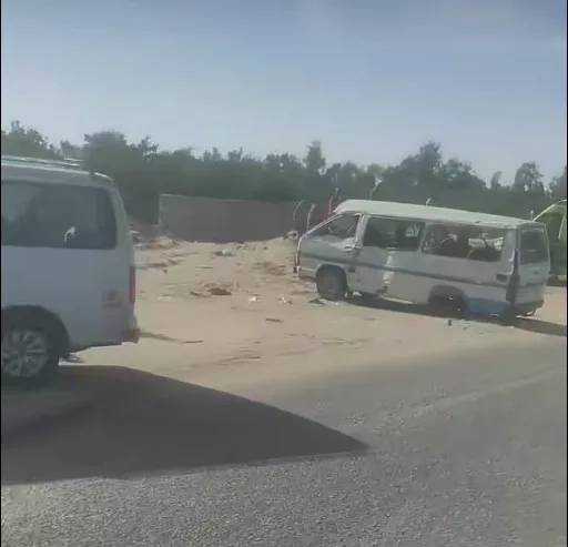 انقلاب ميكروباص أعلى طريق العاشر – أبو حماد بالشرقية| صور