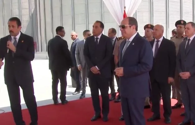 الرئيس السيسي يزور منطقة الصوامع في المنطقة الصناعية لمستقبل مصر