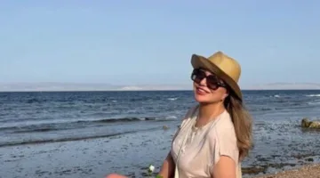 بأسلوب شاب.. ليلى علوي تتألق في أحدث ظهور لها من لبنان | صور