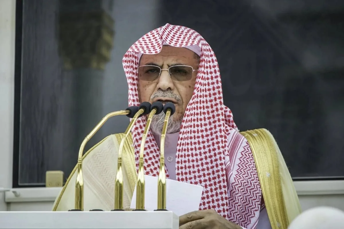 بإذن من خادم الحرمين الشريفين.. الشيخ صالح بن حميد يُعيَّن خطيبًا ليوم «عرفة» بإذن من خادم الحرمين الشريفين.. الشيخ صالح بن حميد يُعيَّن خطيبًا ليوم «عرفة»
