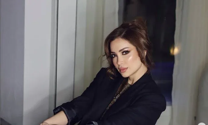 بإطلالة مبهرة.. نسرين طافش تبرق في أحدث ظهور لها بمهرجان كان «فيديو» بإطلالة مبهرة.. نسرين طافش تبرق في أحدث ظهور لها بمهرجان كان «فيديو»