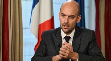 بارو: الأوروبيون يستعدون لفرض عقوبات جديدة على روسيا