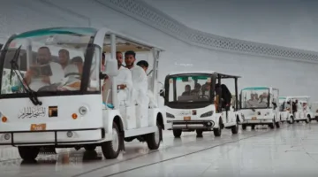 بالإنفوجراف: كيف تستفيد من خدمة العربات الكهربائية أثناء مناسك الحج؟