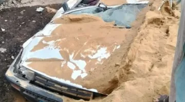 بالصور.. damaging a private car after a truck fell on it in Minya