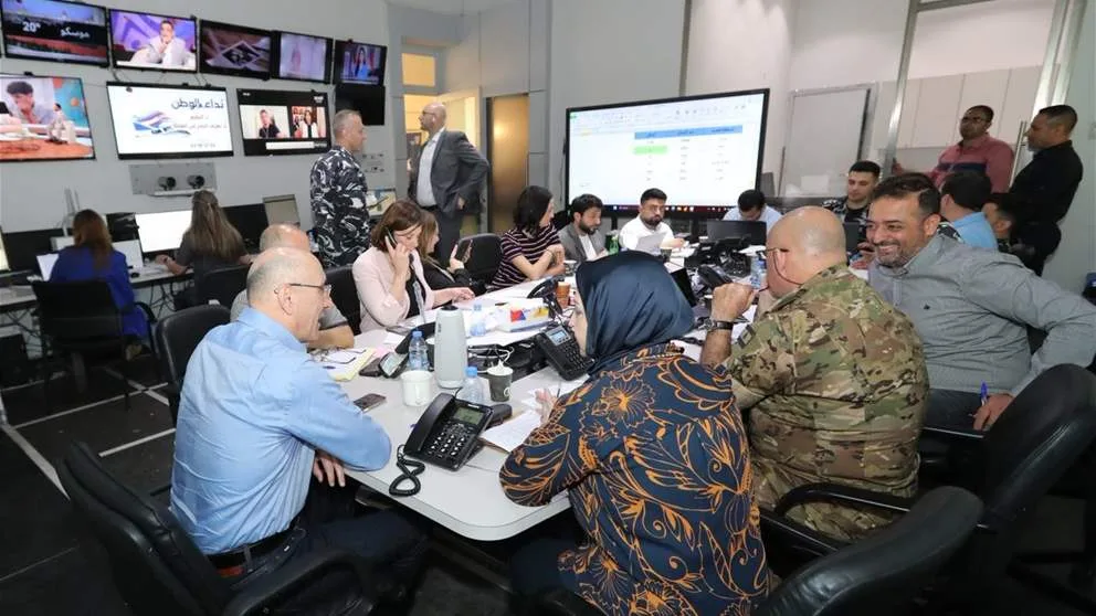 بالصور: تحضيرات انتخابات الغد تحت إشراف وزير الداخلية بالصور: تحضيرات انتخابات الغد تحت إشراف وزير الداخلية