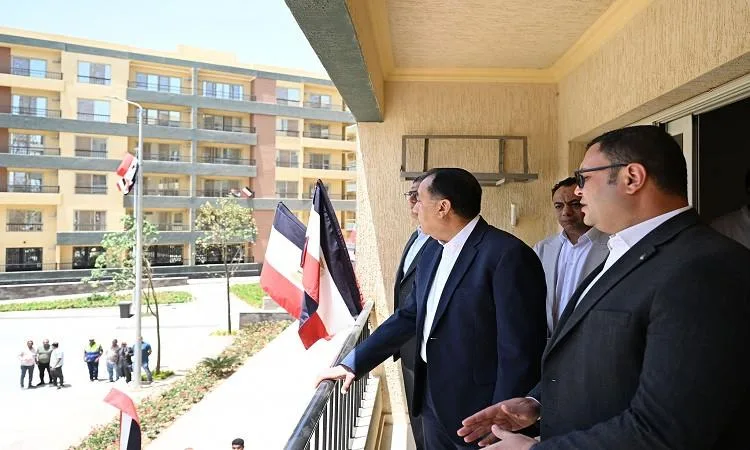بالصور.. رئيس الوزراء يزور مشروع كمبوند “صبا السكني” في مدينة أكتوبر. بالصور.. رئيس الوزراء يزور مشروع كمبوند “صبا السكني” في مدينة أكتوبر.