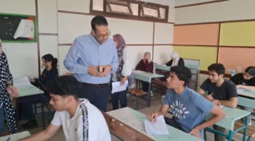 بالصور.. في أول أيامها.. وكيل وزارة التعليم يزور مجموعة من لجان امتحانات النقل للثانوية العامة في طنطا