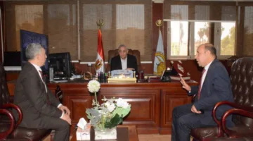 بالصور: محافظ الغربية يجتمع بالوكيل الجديد للزراعة لبحث خطة العمل