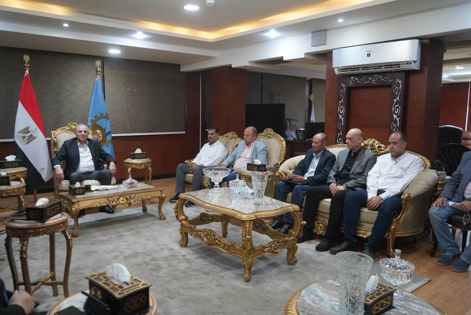 بالصور: محافظ الغربية يوجه مسؤولي المدن والأحياء بزيادة مستوى النظافة وتيسير إجراءات التصالح وتنظيم الأسواق بالصور: محافظ الغربية يوجه مسؤولي المدن والأحياء بزيادة مستوى النظافة وتيسير إجراءات التصالح وتنظيم الأسواق