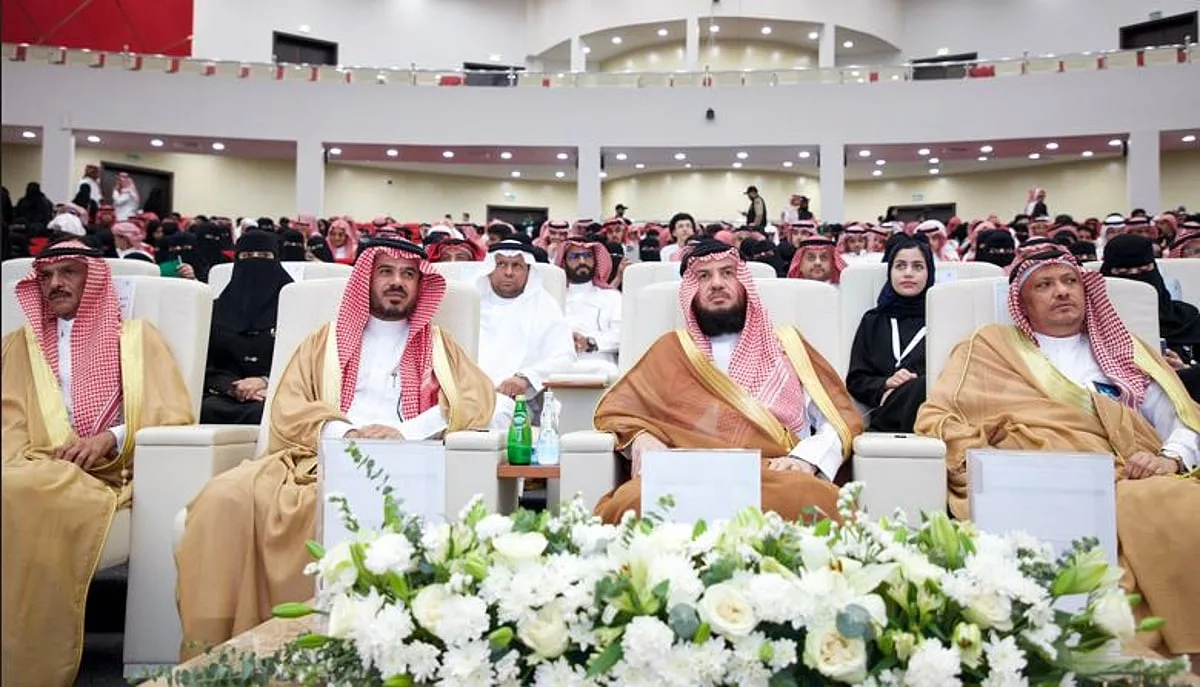 بالصور.. نائب وزير التعليم للتطوير والتحول يطلق ملتقى ومعرض التوعية بأمن المعلومات في تعليم جازان بالصور.. نائب وزير التعليم للتطوير والتحول يطلق ملتقى ومعرض التوعية بأمن المعلومات في تعليم جازان