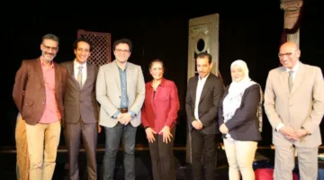 بالصور.. وزير الثقافة يحضر عرض مسرحية “فريدة” في قصر ثقافة الأنفوشي