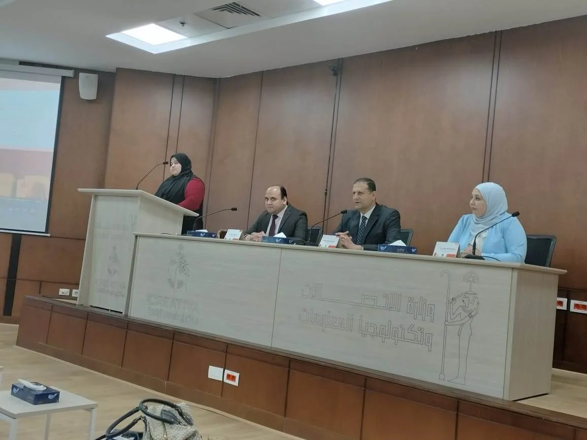 بالصور..تكريم الطلاب خريجي التدريب الشتوي بمعهد تكنولوجيا المعلومات بجامعة دمنهور