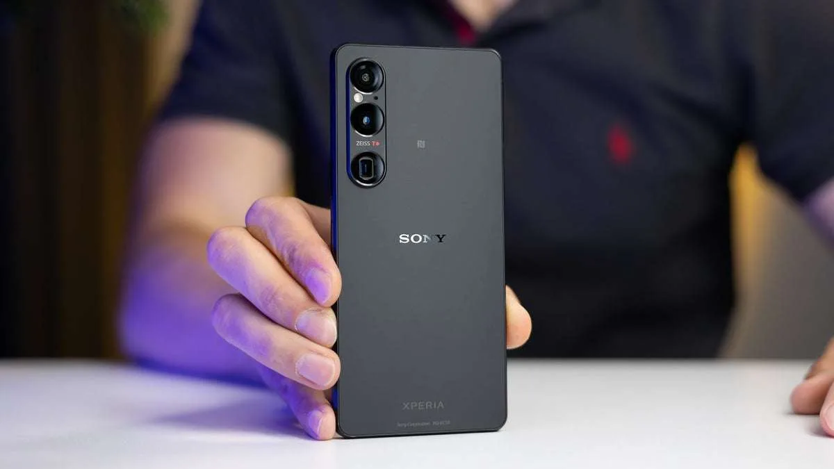بالفيديو.. استعرضوا مميزات هاتف سوني الجديد Xperia 1 VII “مزود بأفضل الخصائص والكاميرات” بالفيديو.. استعرضوا مميزات هاتف سوني الجديد Xperia 1 VII “مزود بأفضل الخصائص والكاميرات”