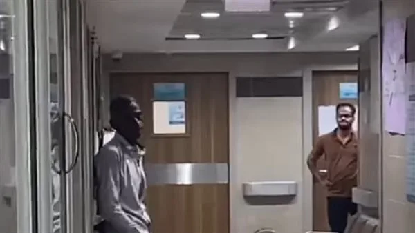 بالفيديو.. تفاصيل اقتحام شخص مستشفى الحميات بأسوان بـ«سلاح أبيض»