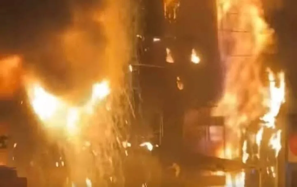 بالفيديو.. حريق مطعم شهير في مصر والتحقيقات الأولية تكشف السبب