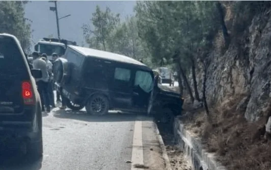 بالفيديو – نائب يواجه حادث سيارة بالفيديو – نائب يواجه حادث سيارة