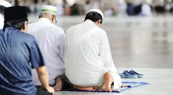 بالقاهرة والمحافظات.. مواقيت الصلاة اليوم الجمعة 9 مايو 2025