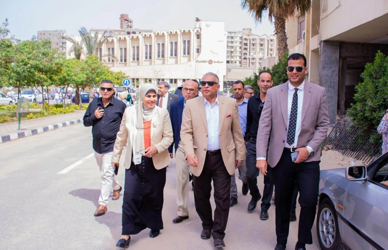 بالمصورات.. رئيس جامعة طنطا يزور مشاريع التطوير في كليتي التمريض وطب الأسنان بالمصورات.. رئيس جامعة طنطا يزور مشاريع التطوير في كليتي التمريض وطب الأسنان
