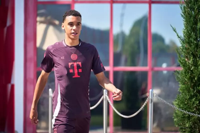 بايرن غاب عنه لأكثر من 100 يوم.. هل سيلعب موسيالا في كأس العالم للأندية؟